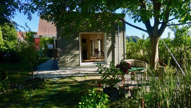 Maison de vacances Arwen Alte Uhldinger Straße 18 Ferienhaus im Garten, 88690 Uhldingen-Mühlhofen