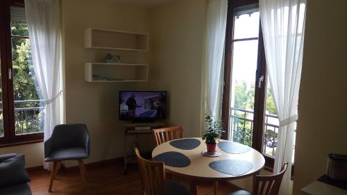 Appartement Astay Residence 31 19 Boulevard de la Roche du Roi Aix-les-Bains