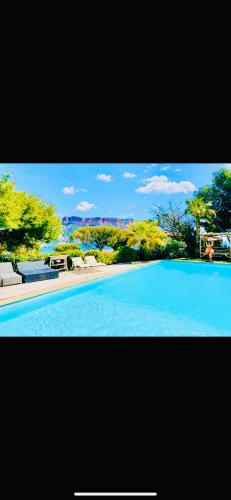 Astoria Villa maison d hôtes Appartement vue mer avec piscine Cassis france