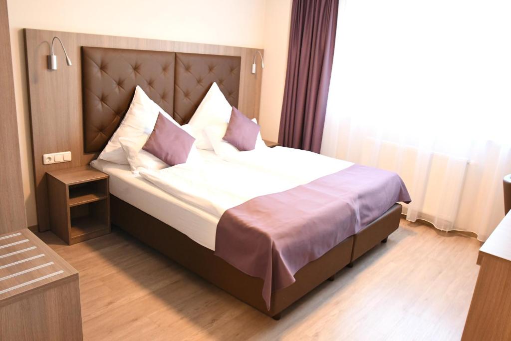 Hôtel Ata Hotel Am Stadtrand 66a, 22047 Hambourg