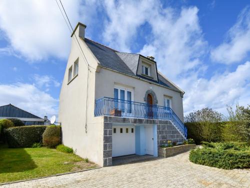 Atmospheric Breton house with garden at walking distance from the beach Ploudalmézeau france