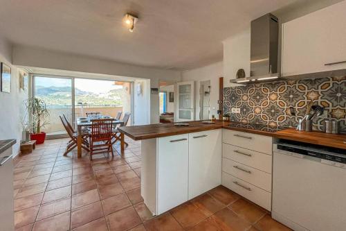 Appartement Attique à Banyuls - vue mer et montagne 2 Avenue de la Gare Banyuls-sur-Mer