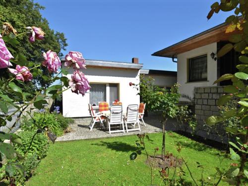 Maison de vacances Attractive Bungalow in Ilsenburg with Private Terrace  Ilsenburg
