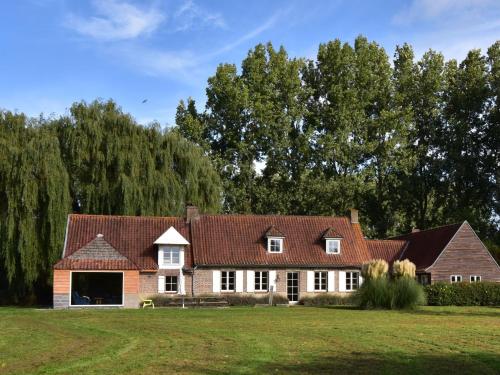 Attractive Holiday Home in Saint Omer with Wellness Centre Saint-Omer france