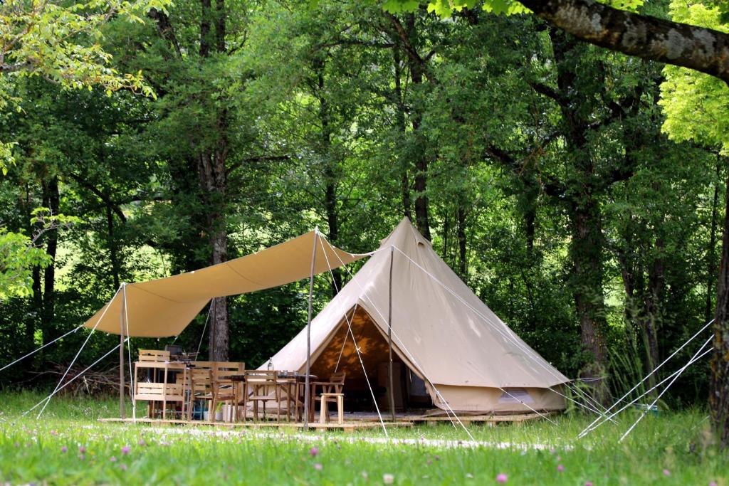 Tente de luxe Atypik Nomad Camping Municipal les écureuils, 26310 Recoubeau-Jansac