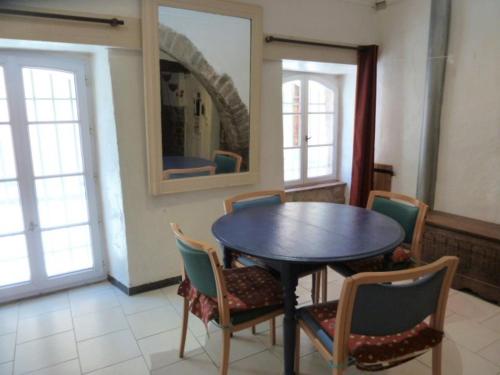 Appartement Atypique-ancienne grange de 48 m² 27 Rue de la Bourgade Lorgues