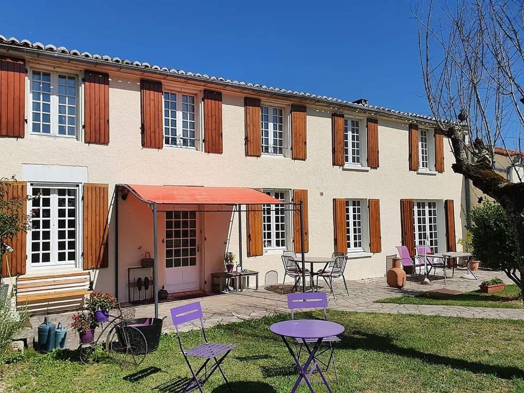 B&B / Chambre d'hôtes Au Bellefleur 1 Allee des tilleuls, 16200 Sigogne