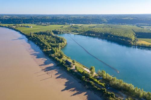 Au bord de l'eau - Grande maison - Baurech Insolite Baurech france