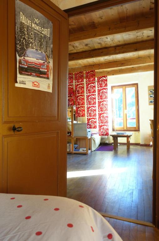 B&B / Chambre d'hôtes Au Bout De La Route Hameau de la Favière, 04420 Prads-Haute-Bléone