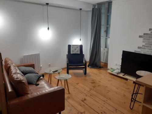 Appartement Au Cœur d'une ville thermale 18 Rue Sadi Carnot Jonzac