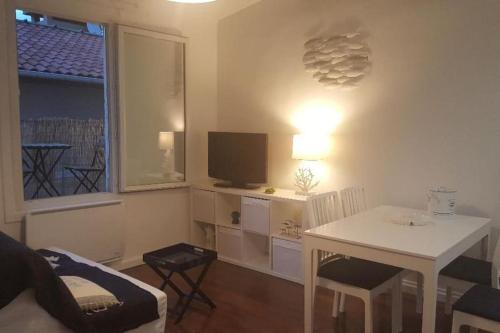 Appartement Au cœur du Panier avec terrasse 2 à 4 personnes climatisation 7 Rue Jean Galland Marseille