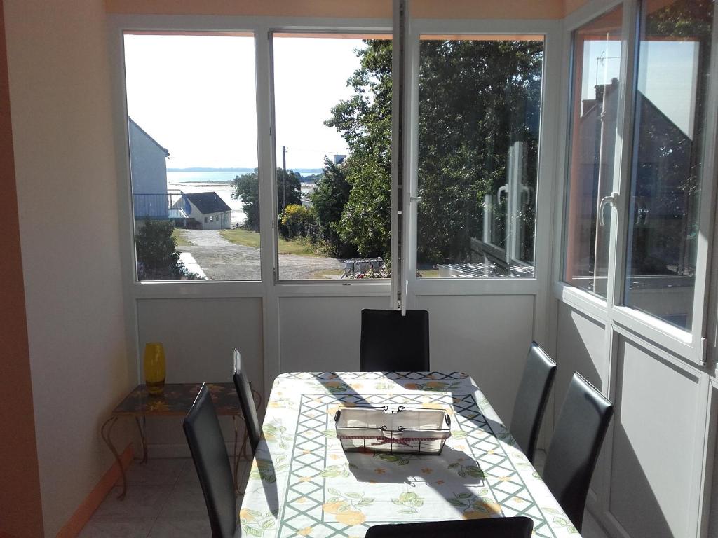 Appartement Au calme, les pieds dans l'eau, 106 Route de la Pointe de Ruault 56370 SARZEAU 106 Route de la Pointe de Ruault, 56370 Sarzeau