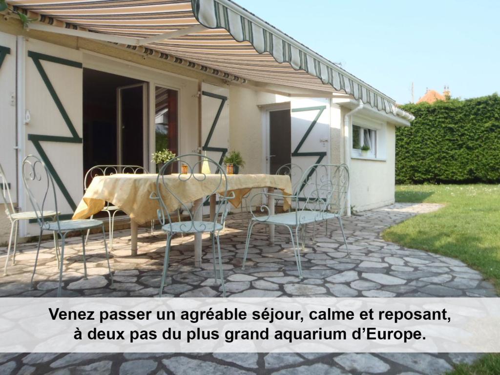 Maison de vacances Au cèdre bleu 18 Résidence du Bellay, 62280 Saint-Martin-Boulogne