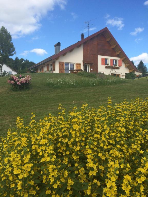 B&B / Chambre d'hôtes Au Charnet 8 Rue des Bucles, 25300 Les Fourgs