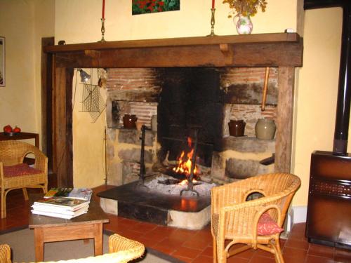 B&B / Chambre d'hôtes Au Château Juillac Au Château Juillac