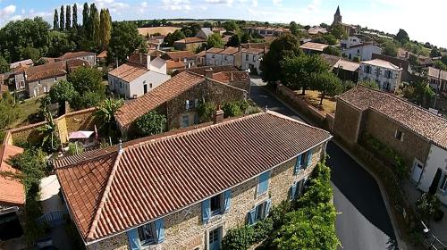 Au clair du soleil Saint-Juire-Champgillon france