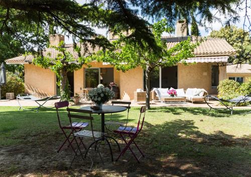 Villa Au Coeur des Vignes en Provence 996 Chemin de Jonquerettes Châteauneuf-de-Gadagne