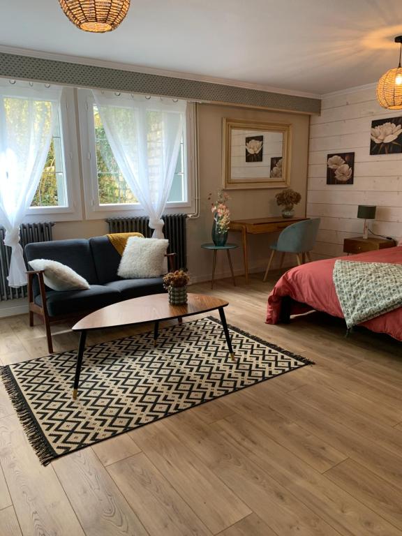 B&B / Chambre d'hôtes Au fil de l’eau 347 Rue du Moulin, 79410 Saint-Gelais