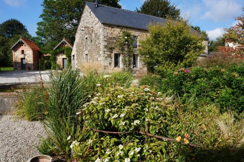 B&B / Chambre d'hôtes Au fil de l'eau 16 Les Moulins Le Vast