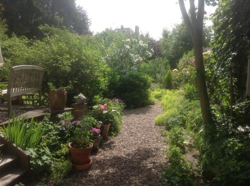 Au Fond du Jardin Maison d'hôtes Saint-Saëns france