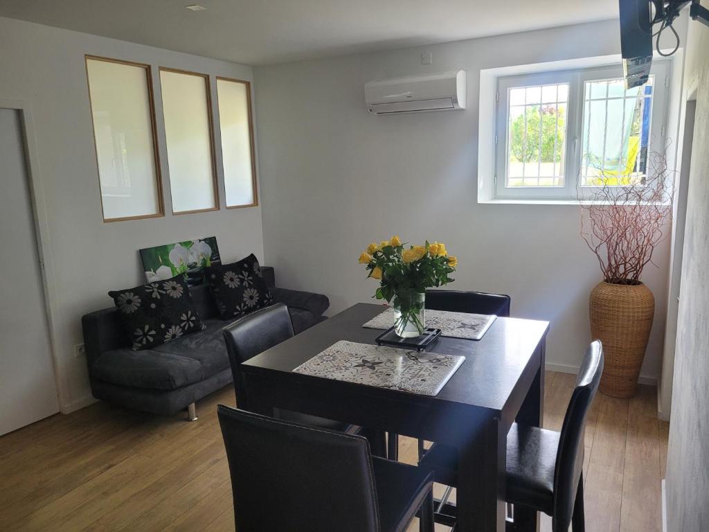 Appartement Au Grand Chêne Jolie T3 à 5 min d'Albi 19 Avenue du Grand Chêne, 81990 Puygouzon