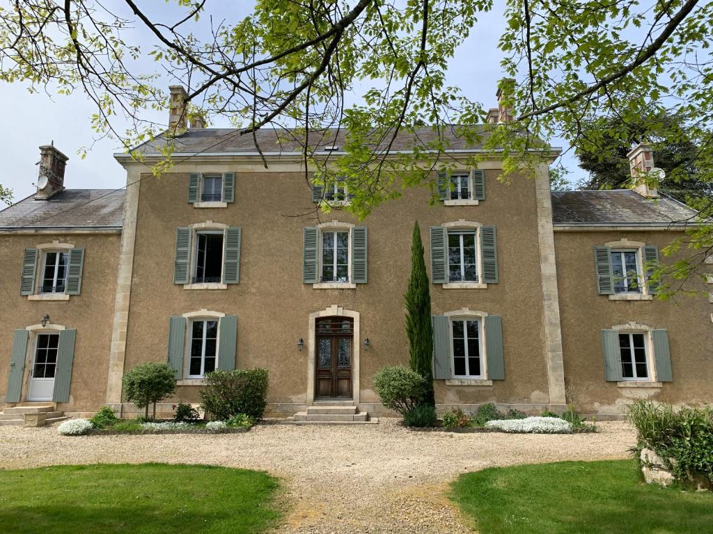 Maison de vacances Au p’tit bonheur d’Augé Maison Lieu dit le monteuil, 79400 Augé