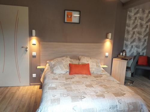 B&B / Chambre d'hôtes Au petit bonheur 7, rue de la nitriere Saint-Martin-du-Frêne