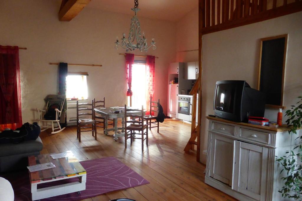 Maison de vacances Au pied du figuier - Gîte Le Mauzac 12 route de donazac, 11300 Pauligne