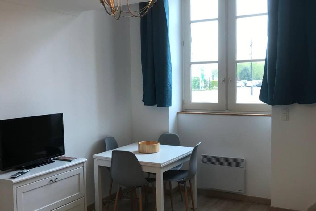 Appartement Au pied du phare... 1 Place Jean de Vienne, 14600 Honfleur