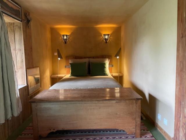 B&B / Chambre d'hôtes au rocher de Combières 20 allée Laveissiere 15590 mandaille saint julien, 15590 Mandailles