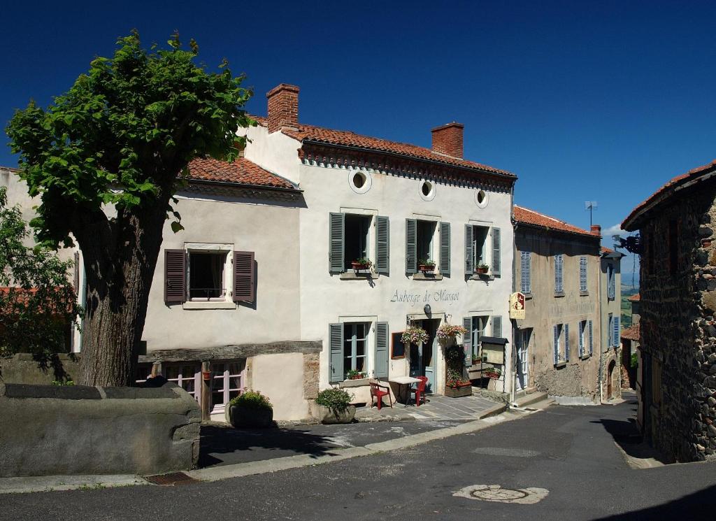 Auberge De Margot Rue De La Mairie, 63490 Usson