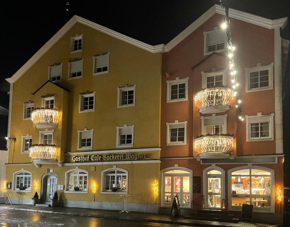 Bäckerei Konditorei Frühstückspension WAGNER Marktplatz 3, 94116 Hutthurm