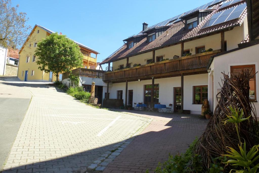 Auberge Blaue Traube Haupstrasse 16 92274 Gebenbach