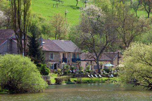 Auberge Chez Soi Ougney-Douvot france