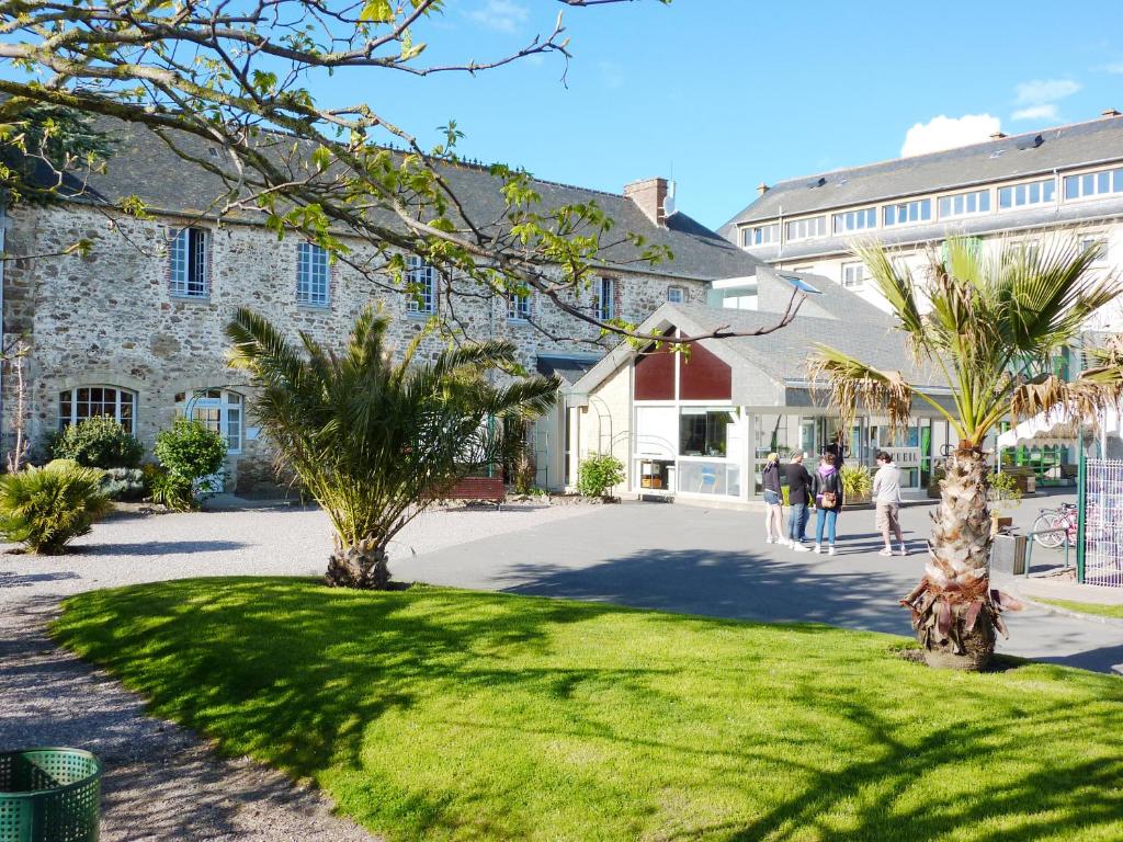 Auberge de jeunesse Auberge de Jeunesse Ethic étapes Saint Malo 37 Avenue RP Umbricht 35400 Saint-Malo