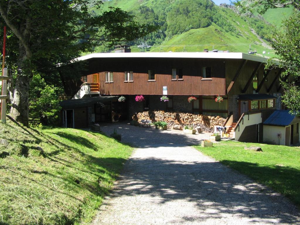 Auberge de Jeunesse HI Le Mont-Dore 100 Route du Sancy, 63240 Le Mont-Dore