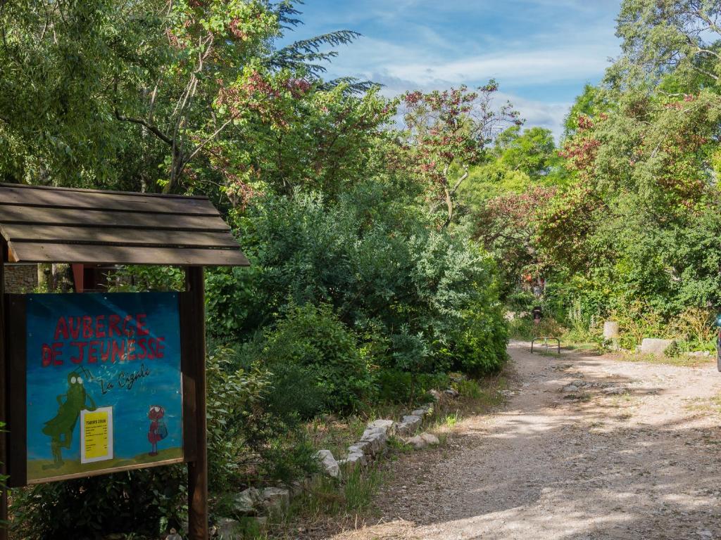 Auberge de Jeunesse HI Nîmes Chemin de l'Auberge de la Jeunesse, 257, 30900 Nîmes