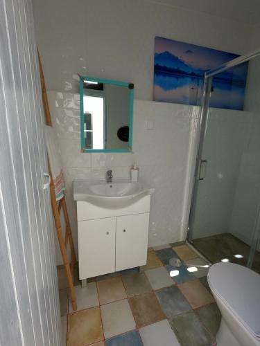 Carlo's Beach Guest House