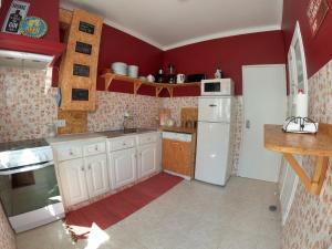 Carlo's Beach Guest House