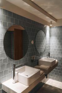 Castel - Creative Living
