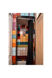 Dans L'Atelier Hostel