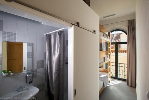 Day Off Suite&Hostel