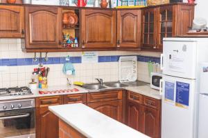 Ericeira Chill Hill Hostel & Private Rooms - Peach Garden