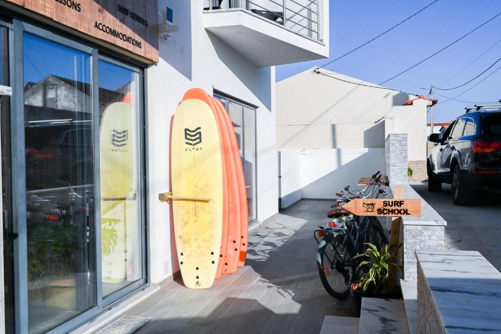 Ferrel Surf House Avenida do praia 25, 2520-051 Ferrel