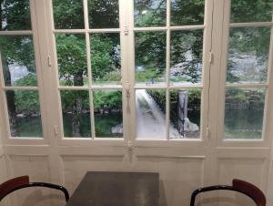 Gîte atypique dans une maison de caractère en bordure de riviere