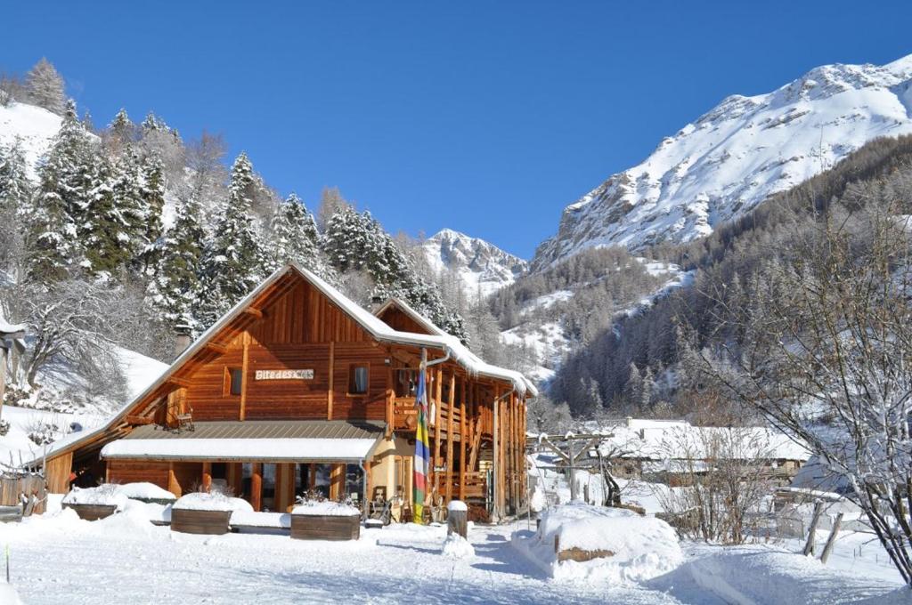 Auberge de jeunesse Gîte les 3 cols 0 Hameau des Gourniers 05160 Réallon