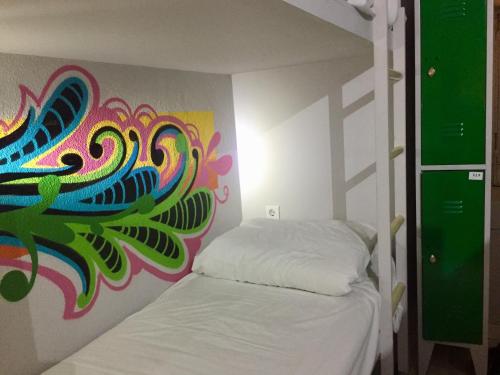 Golden Tram 242 Suites & Hostel