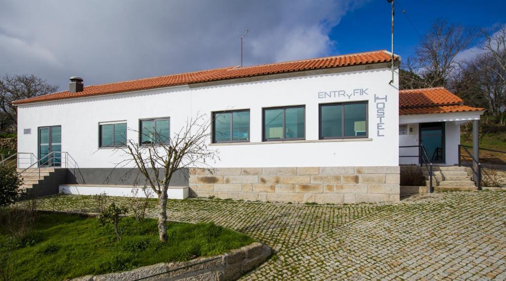 Auberge de jeunesse Hostel EntryFik Rua Vale da Vinha,1 6370-341 Maçeira