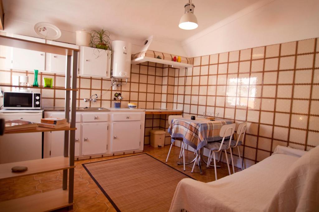 Hostel Seixe Rua Nova 17, 8670-320 Odeceixe