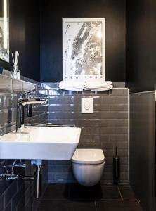 P182 Hidden Hostel